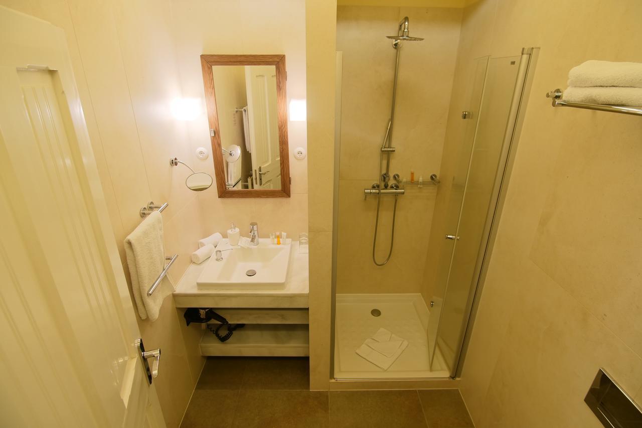 Hotel Pacsirta Совата Екстер'єр фото