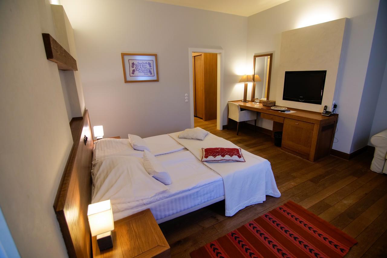 Hotel Pacsirta Совата Екстер'єр фото